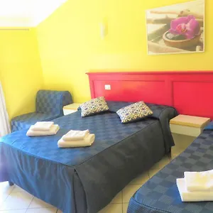 Fanti 3*, Rome Italie